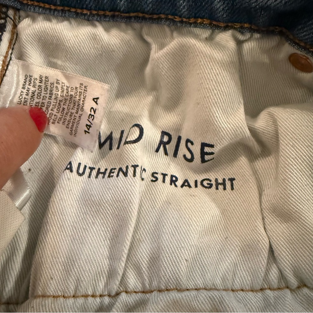 Classic Women's Straight-Leg Jeans - Light Blue - Picture 6 of 6